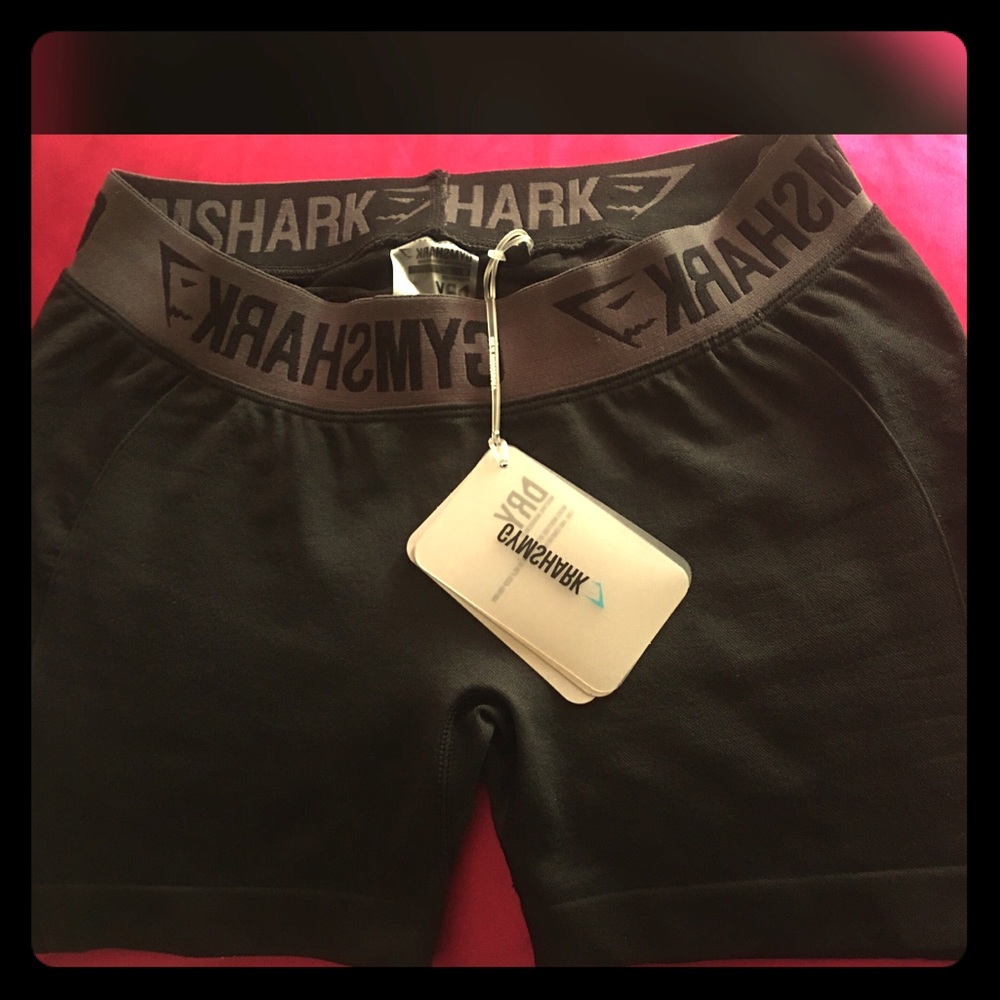 Gymshark Flex Shorts ( Black/Grey)